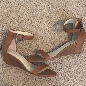 BCBG leather wedged sandal